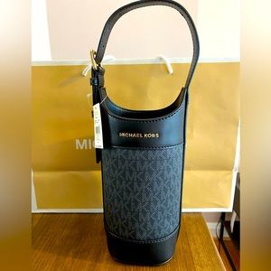 Michael Kors Wine Bag- never used with tag